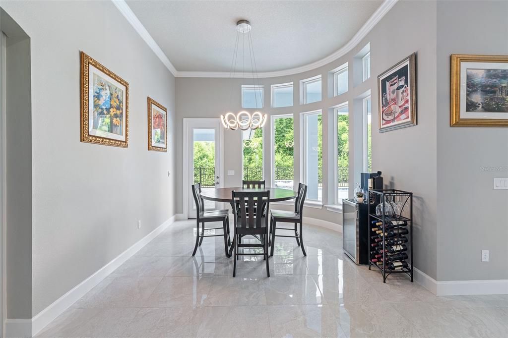 На продажу: $3,295,000 (5 спален, 4 ванн, 5454 Квадратных фут)