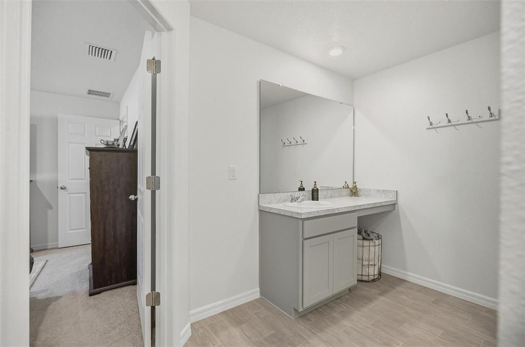 待售: $320,000 (3 贝兹, 2 浴室, 1552 平方英尺)