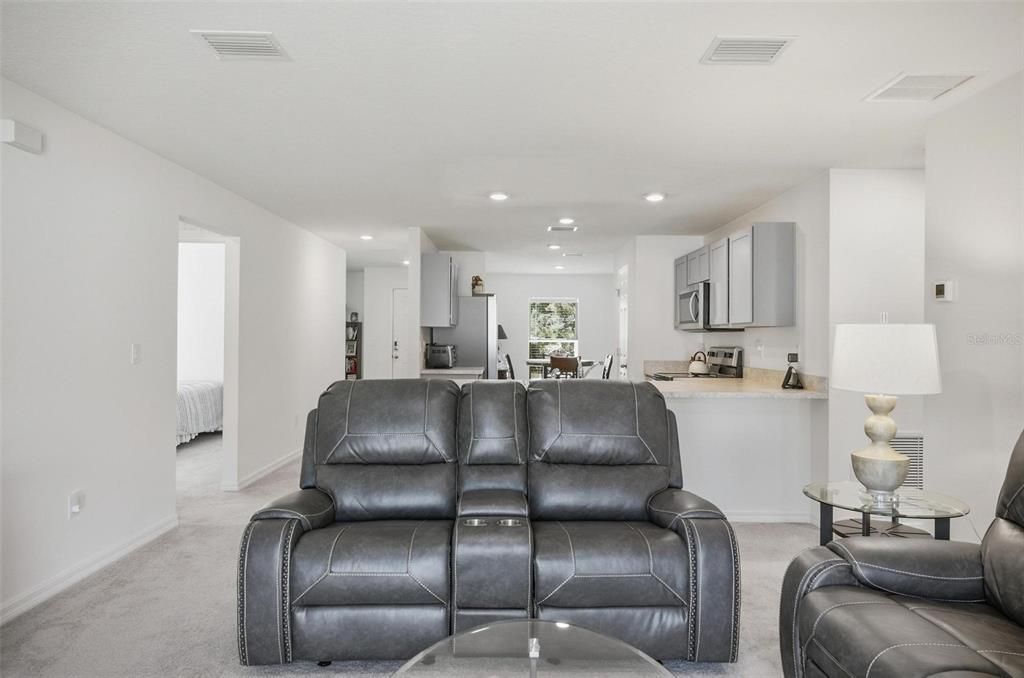 待售: $320,000 (3 贝兹, 2 浴室, 1552 平方英尺)