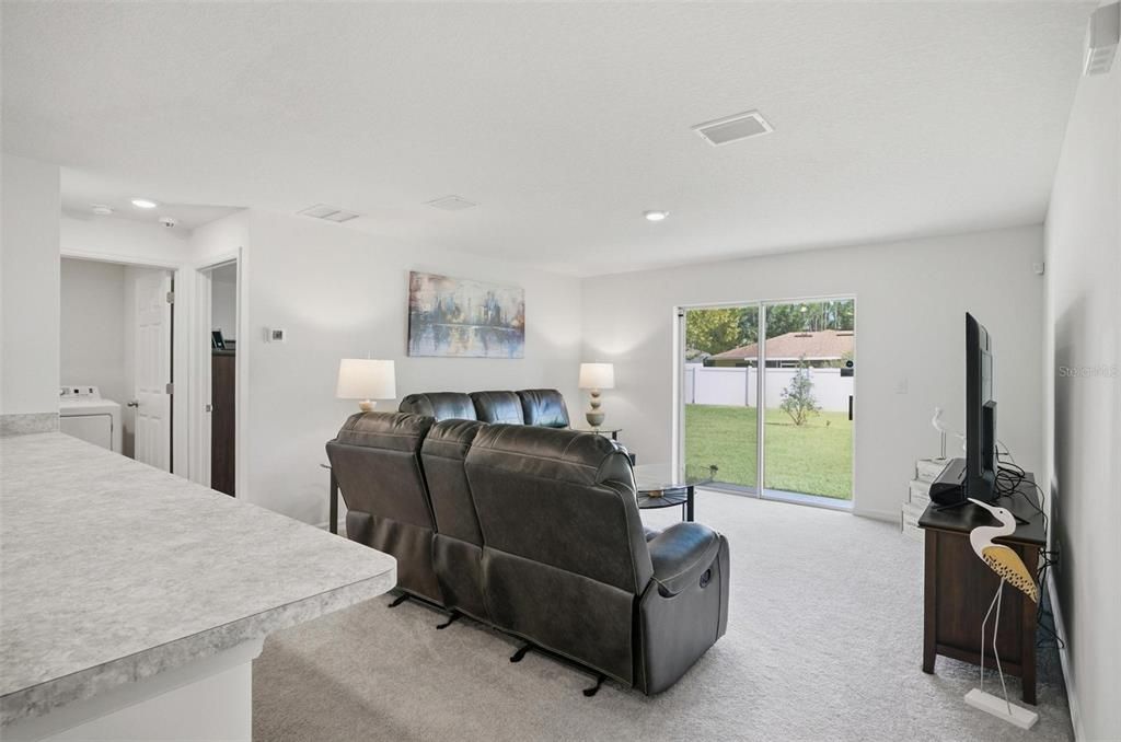 待售: $320,000 (3 贝兹, 2 浴室, 1552 平方英尺)