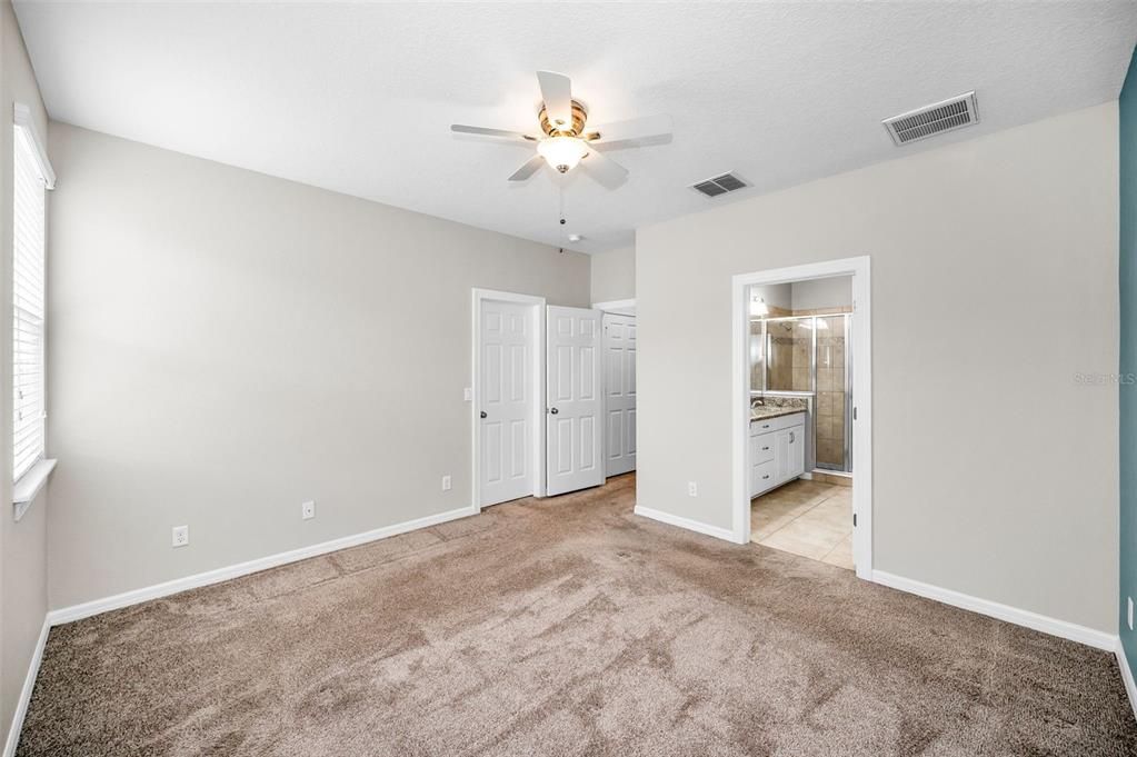 Activo con contrato: $344,000 (3 camas, 2 baños, 1525 Pies cuadrados)