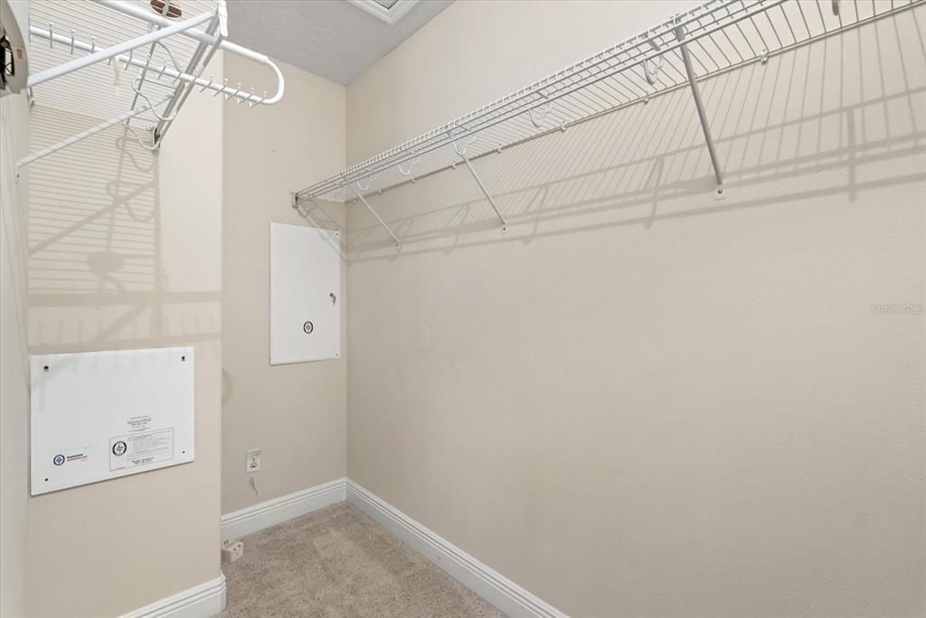 На продажу: $385,000 (3 спален, 2 ванн, 1674 Квадратных фут)