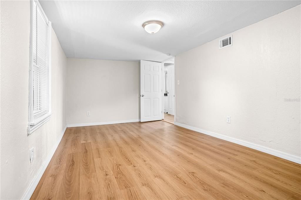 En Venta: $276,400 (3 camas, 2 baños, 1422 Pies cuadrados)