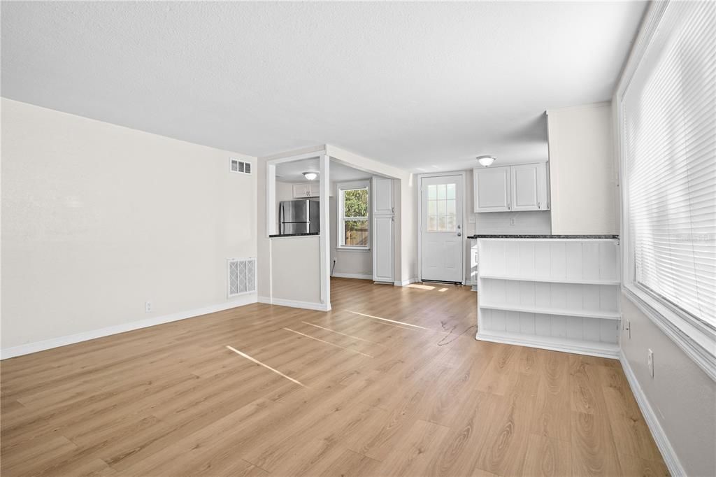 En Venta: $276,400 (3 camas, 2 baños, 1422 Pies cuadrados)