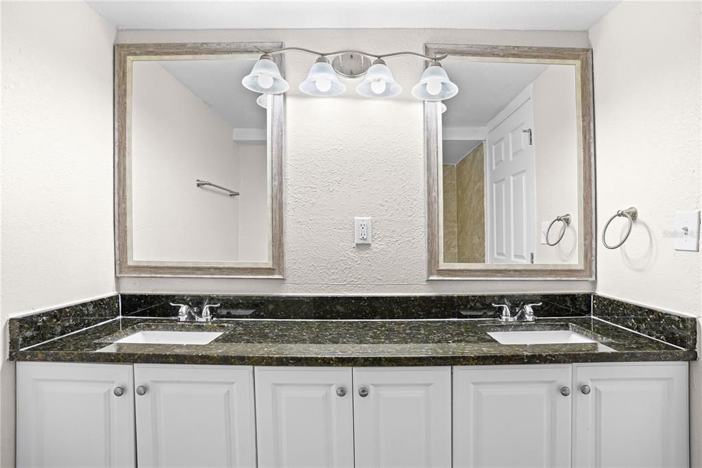 En Venta: $276,400 (3 camas, 2 baños, 1422 Pies cuadrados)