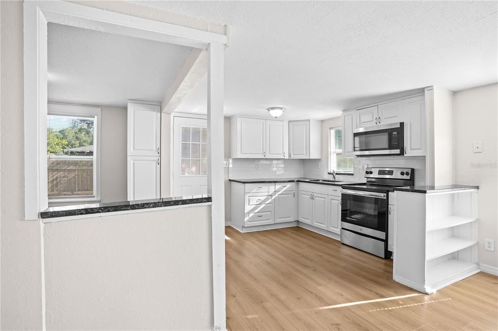 En Venta: $276,400 (3 camas, 2 baños, 1422 Pies cuadrados)