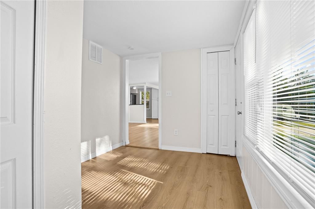 En Venta: $276,400 (3 camas, 2 baños, 1422 Pies cuadrados)