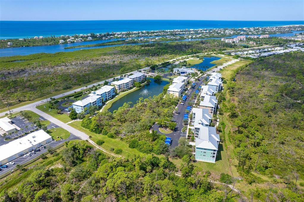 For Sale: $225,000 (2 beds, 2 baths, 870 Square Feet)