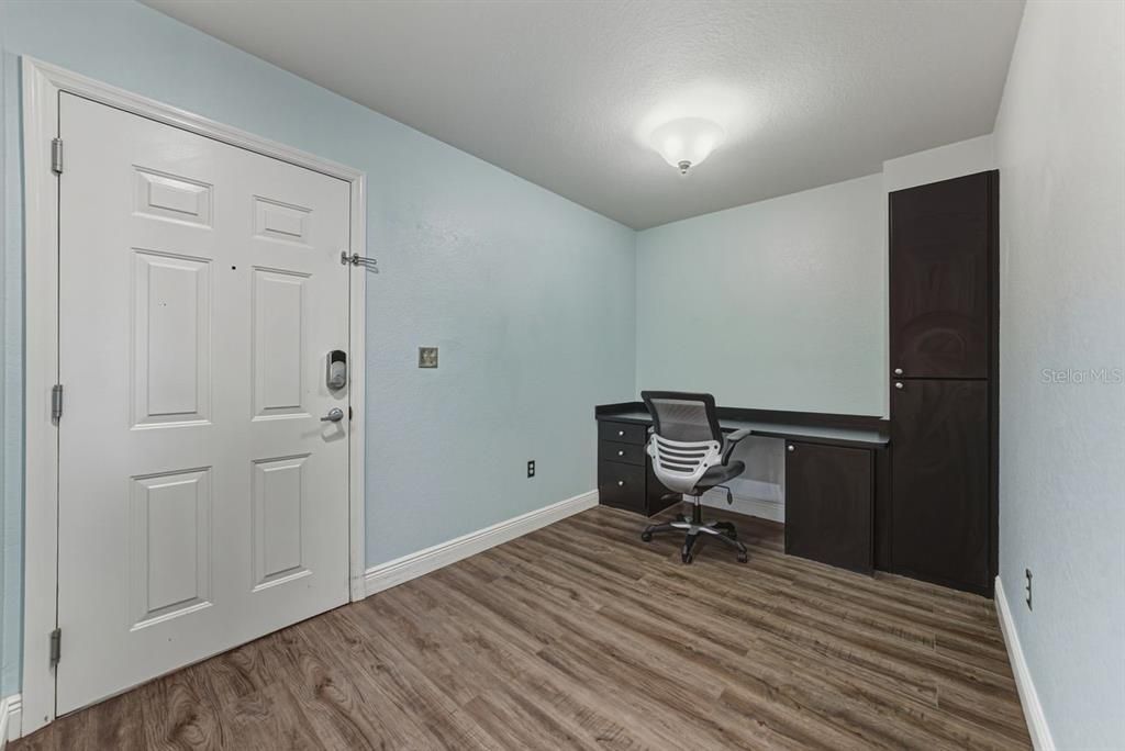 待售: $575,000 (2 贝兹, 2 浴室, 1184 平方英尺)