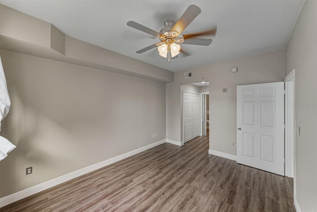 待售: $575,000 (2 贝兹, 2 浴室, 1184 平方英尺)