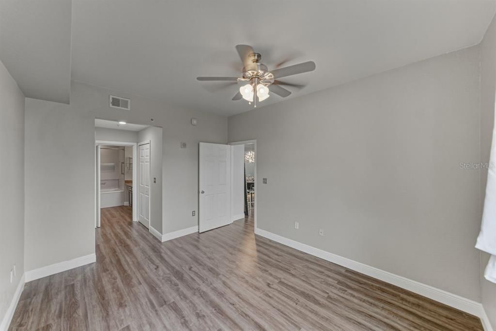 待售: $575,000 (2 贝兹, 2 浴室, 1184 平方英尺)