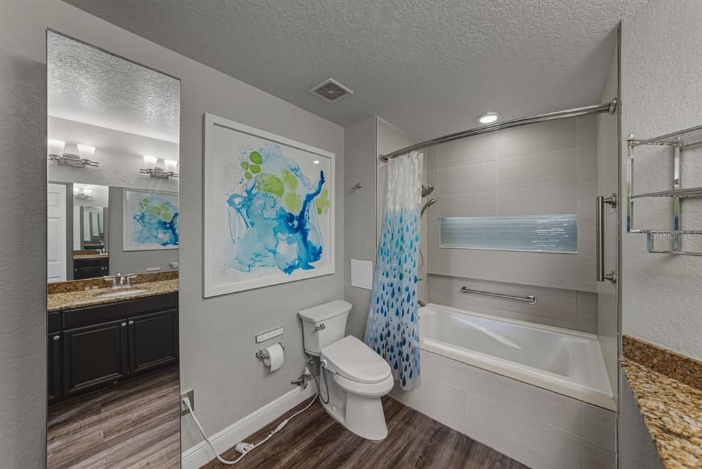 待售: $575,000 (2 贝兹, 2 浴室, 1184 平方英尺)