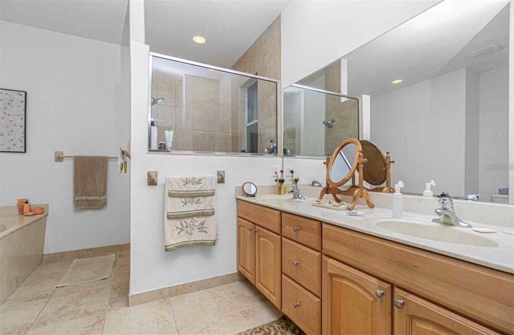 В аренду: $3,000 (3 спален, 2 ванн, 1766 Квадратных фут)