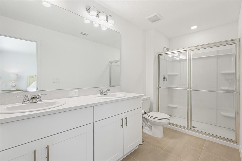 For Sale: $348,000 (3 beds, 2 baths, 1555 Square Feet)