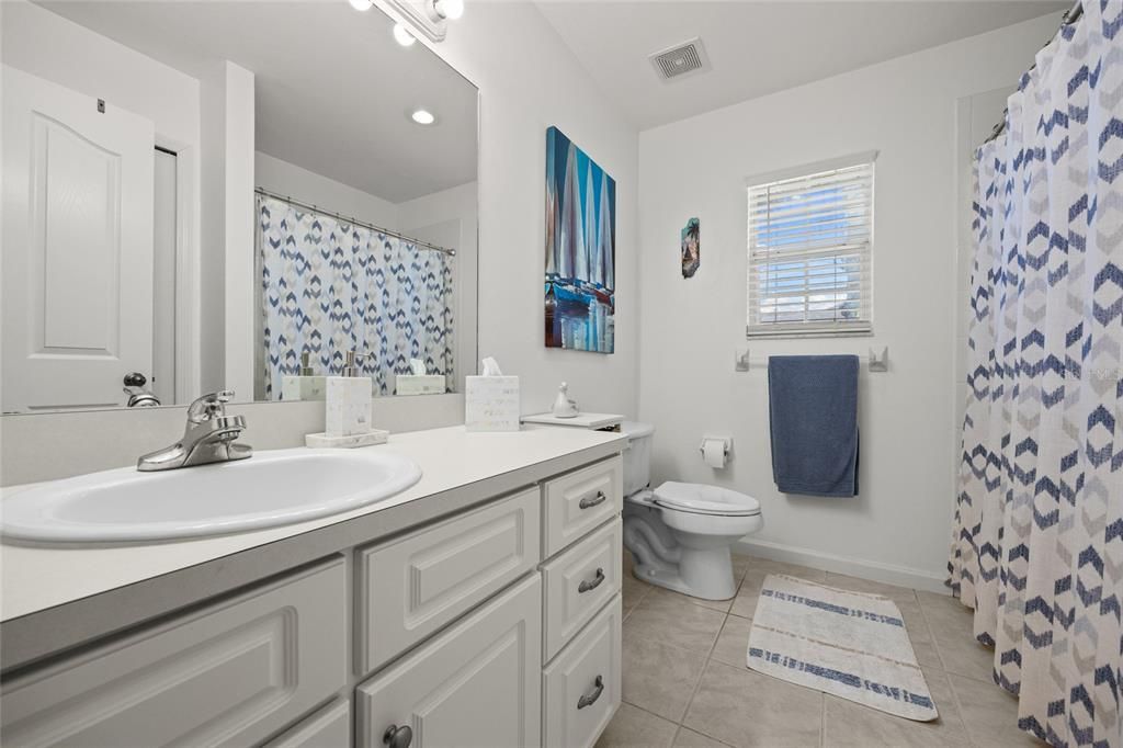 Active With Contract: $348,900 (3 beds, 2 baths, 1663 Square Feet)