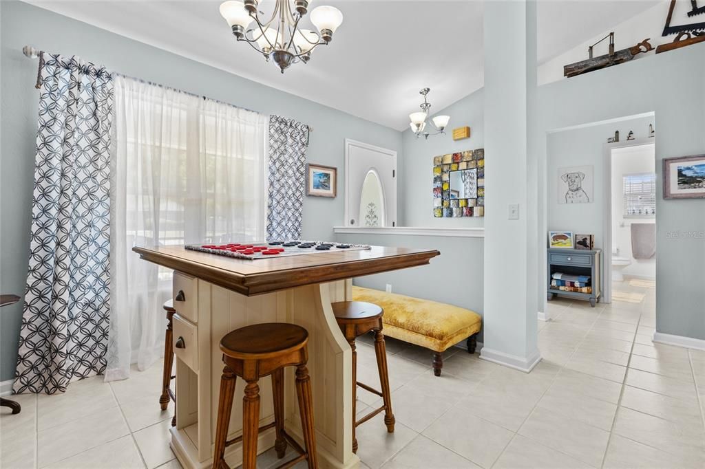 Active With Contract: $348,900 (3 beds, 2 baths, 1663 Square Feet)