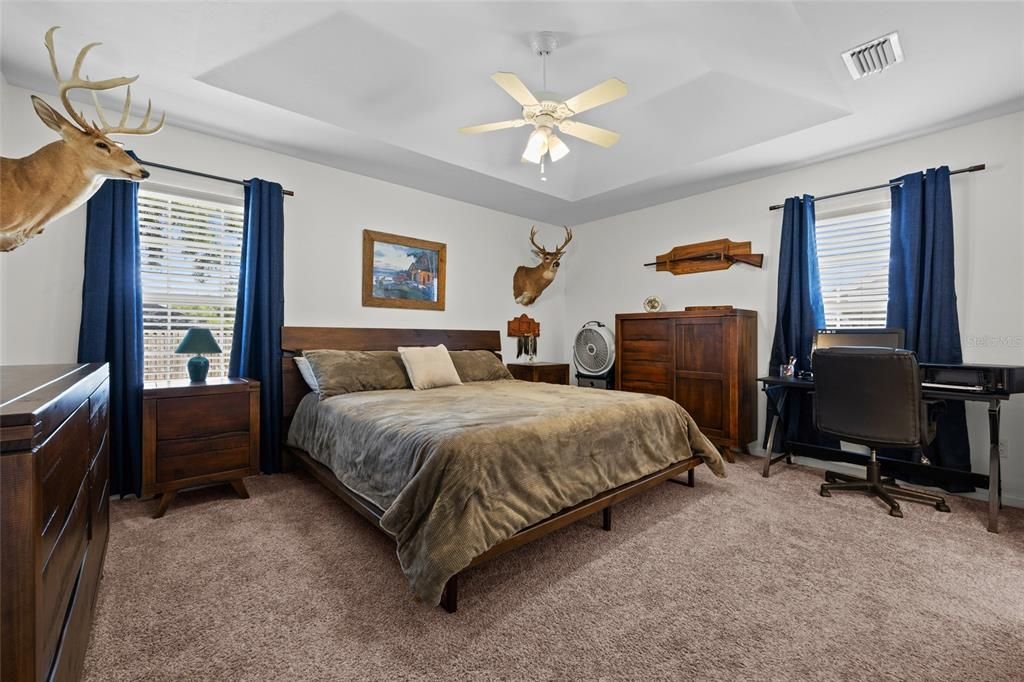 Active With Contract: $348,900 (3 beds, 2 baths, 1663 Square Feet)