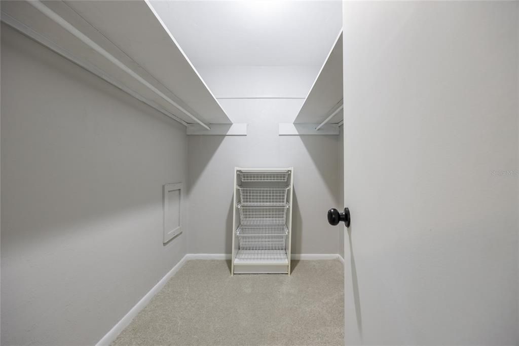 合同活跃: $299,900 (3 贝兹, 2 浴室, 1792 平方英尺)