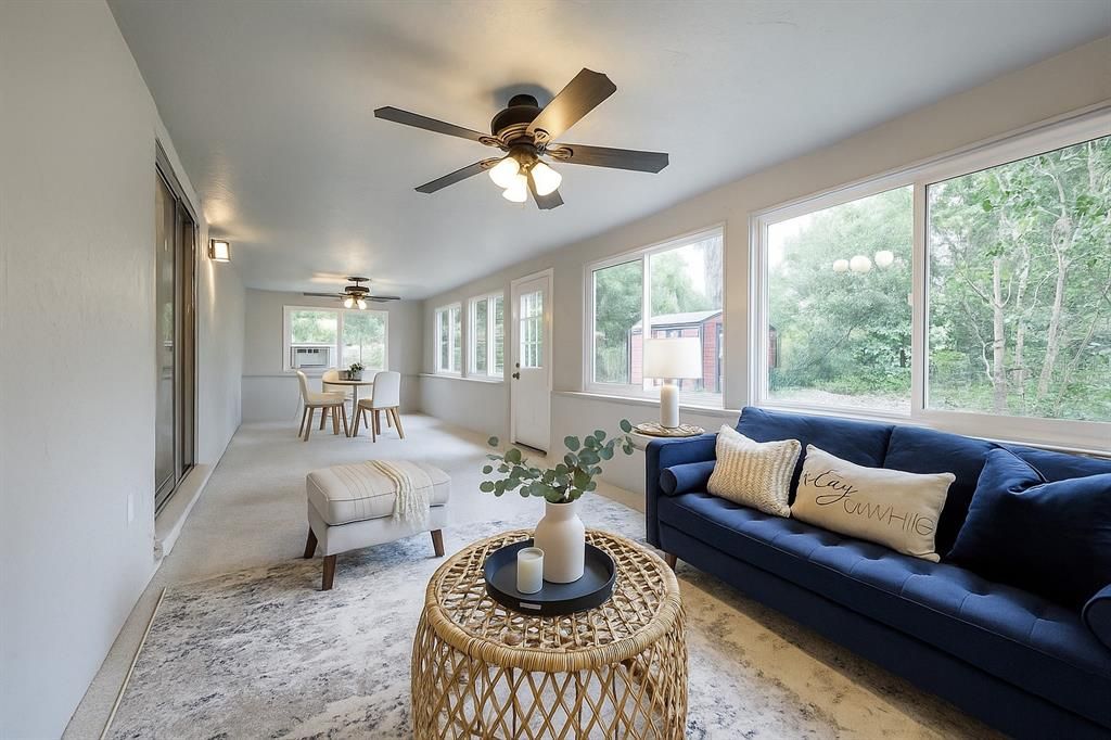 合同活跃: $299,900 (3 贝兹, 2 浴室, 1792 平方英尺)