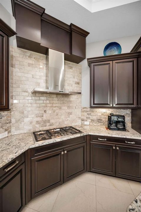 待售: $2,795,000 (6 贝兹, 7 浴室, 5965 平方英尺)