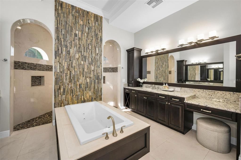 待售: $2,795,000 (6 贝兹, 7 浴室, 5965 平方英尺)