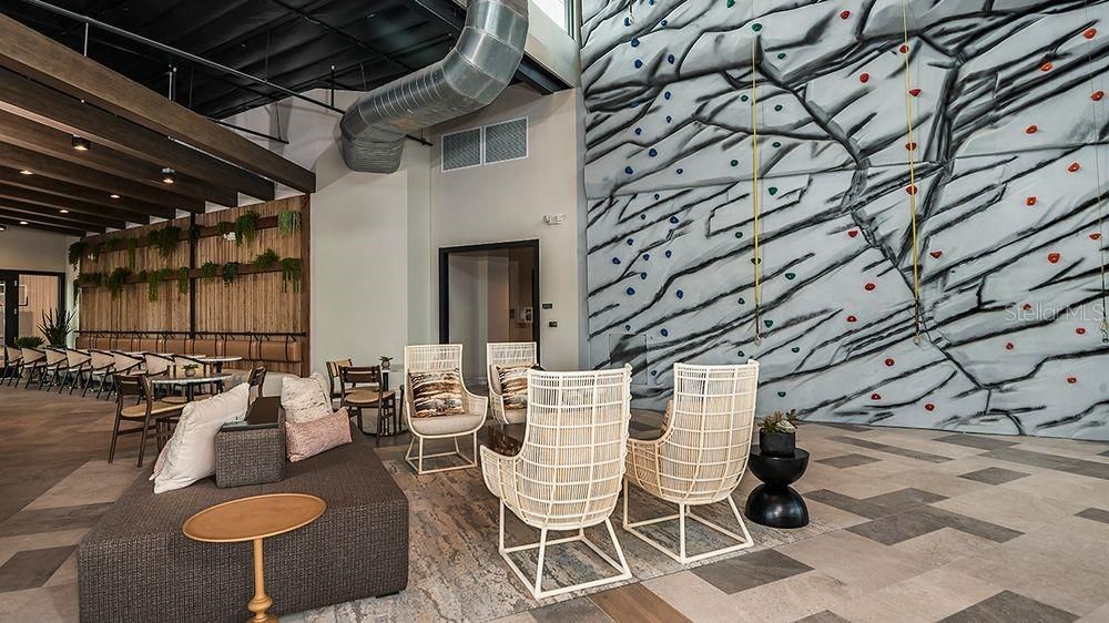 Active With Contract: $944,653 (3 beds, 3 baths, 2275 Square Feet)