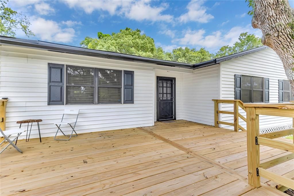 For Sale: $305,000 (4 beds, 1 baths, 1131 Square Feet)