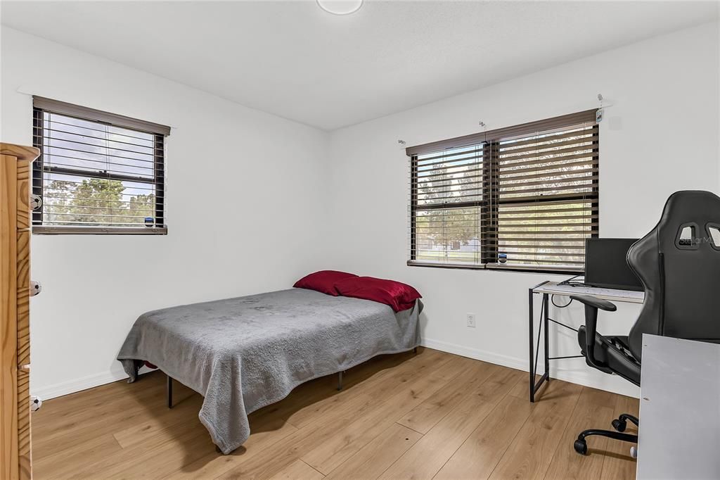 For Sale: $305,000 (4 beds, 1 baths, 1131 Square Feet)