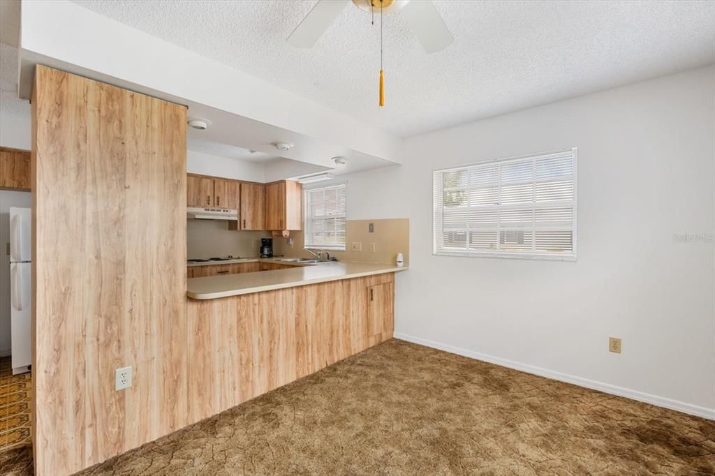 En Venta: $87,900 (1 camas, 1 baños, 672 Pies cuadrados)