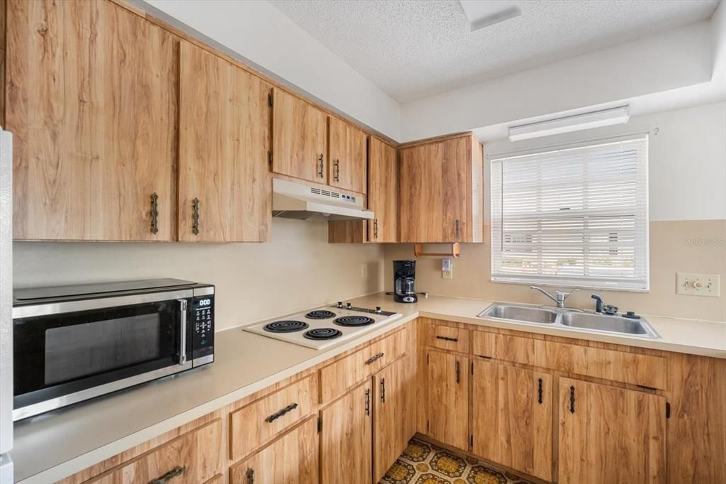 En Venta: $87,900 (1 camas, 1 baños, 672 Pies cuadrados)