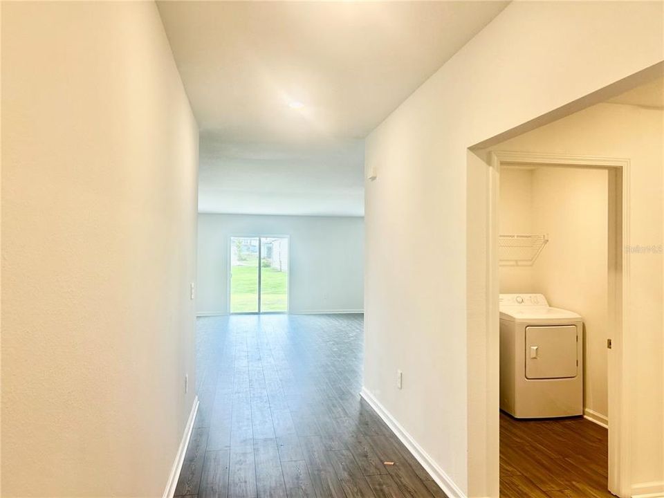 出租: $2,495 (4 贝兹, 3 浴室, 2202 平方英尺)