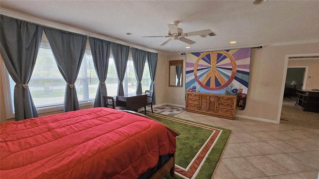 For Rent: $4,500 (3 beds, 3 baths, 2041 Square Feet)