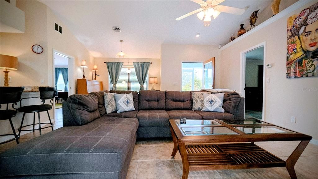 For Rent: $4,500 (3 beds, 3 baths, 2041 Square Feet)