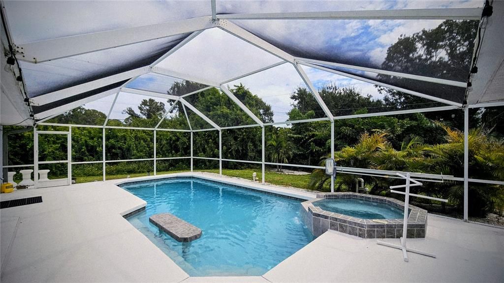 For Rent: $4,500 (3 beds, 3 baths, 2041 Square Feet)