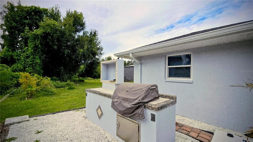 For Rent: $4,500 (3 beds, 3 baths, 2041 Square Feet)