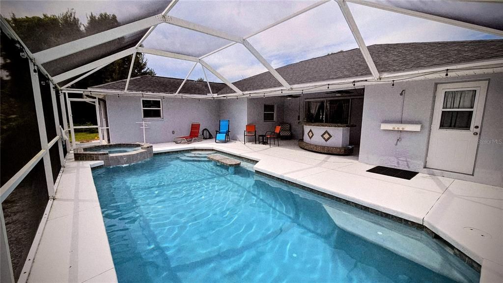 For Rent: $4,500 (3 beds, 3 baths, 2041 Square Feet)