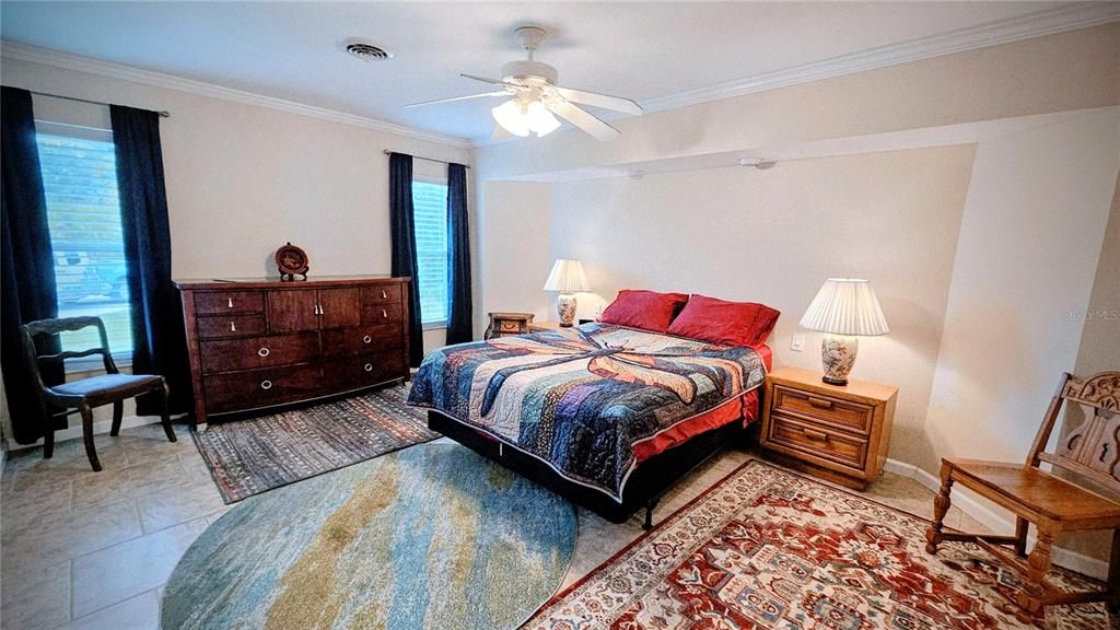 For Rent: $4,500 (3 beds, 3 baths, 2041 Square Feet)