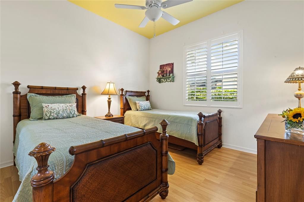 Activo con contrato: $685,000 (3 camas, 3 baños, 2404 Pies cuadrados)