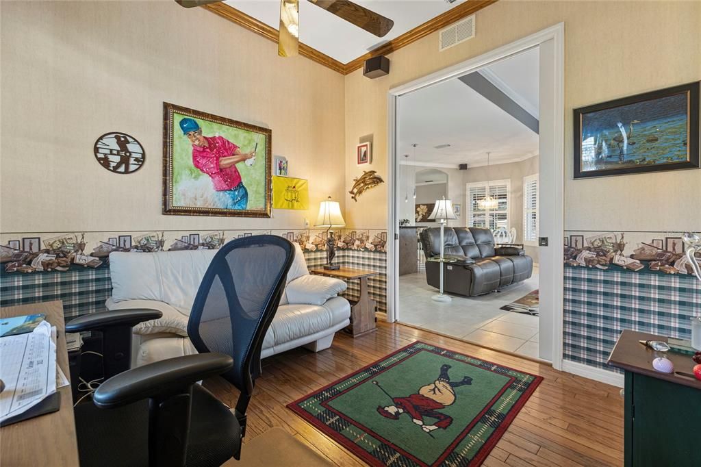 Activo con contrato: $685,000 (3 camas, 3 baños, 2404 Pies cuadrados)