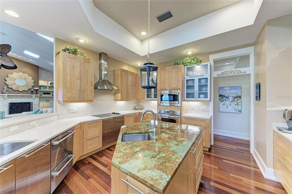 待售: $2,275,000 (5 贝兹, 4 浴室, 4642 平方英尺)