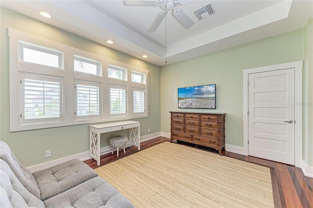 待售: $2,275,000 (5 贝兹, 4 浴室, 4642 平方英尺)