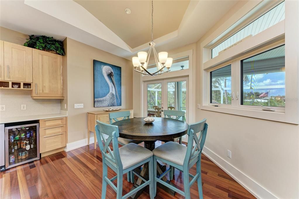 待售: $2,275,000 (5 贝兹, 4 浴室, 4642 平方英尺)