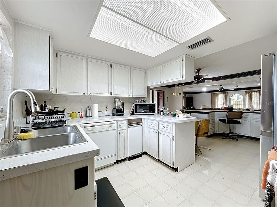 待售: $779,000 (4 贝兹, 3 浴室, 3106 平方英尺)