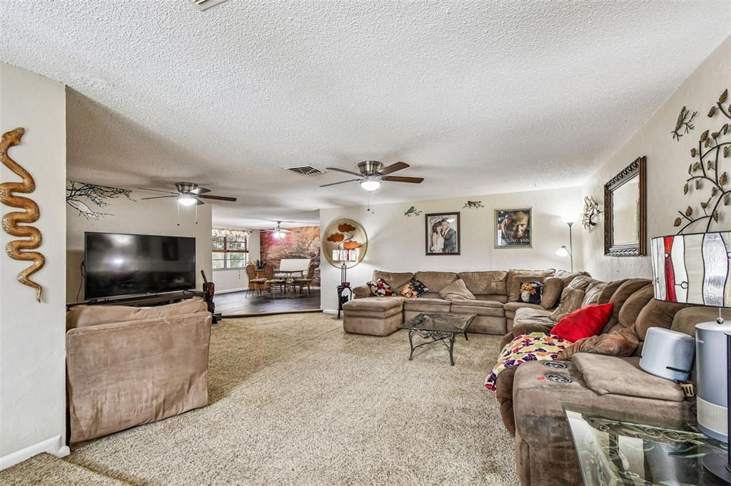 En Venta: $535,000 (5 camas, 5 baños, 3876 Pies cuadrados)