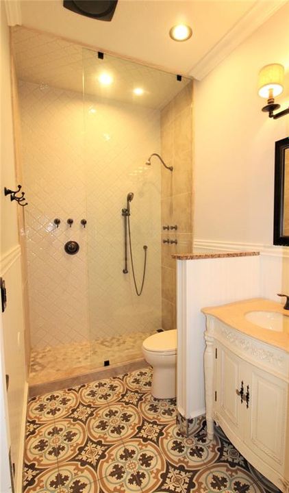 出租: $3,200 (4 贝兹, 2 浴室, 2308 平方英尺)