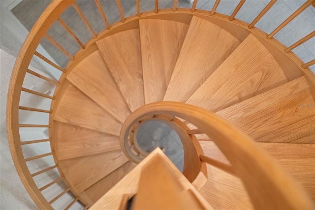 For Sale: $879,000 (3 beds, 3 baths, 2968 Square Feet)