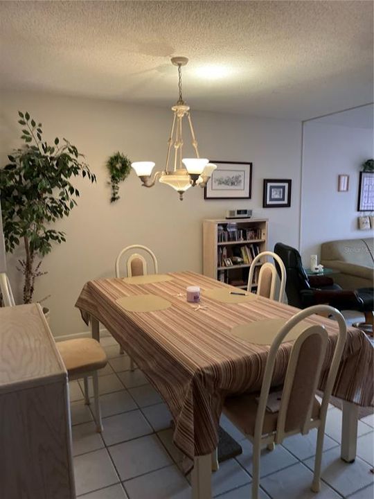 待售: $145,000 (2 贝兹, 2 浴室, 1184 平方英尺)