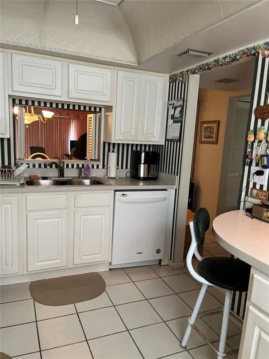 待售: $145,000 (2 贝兹, 2 浴室, 1184 平方英尺)