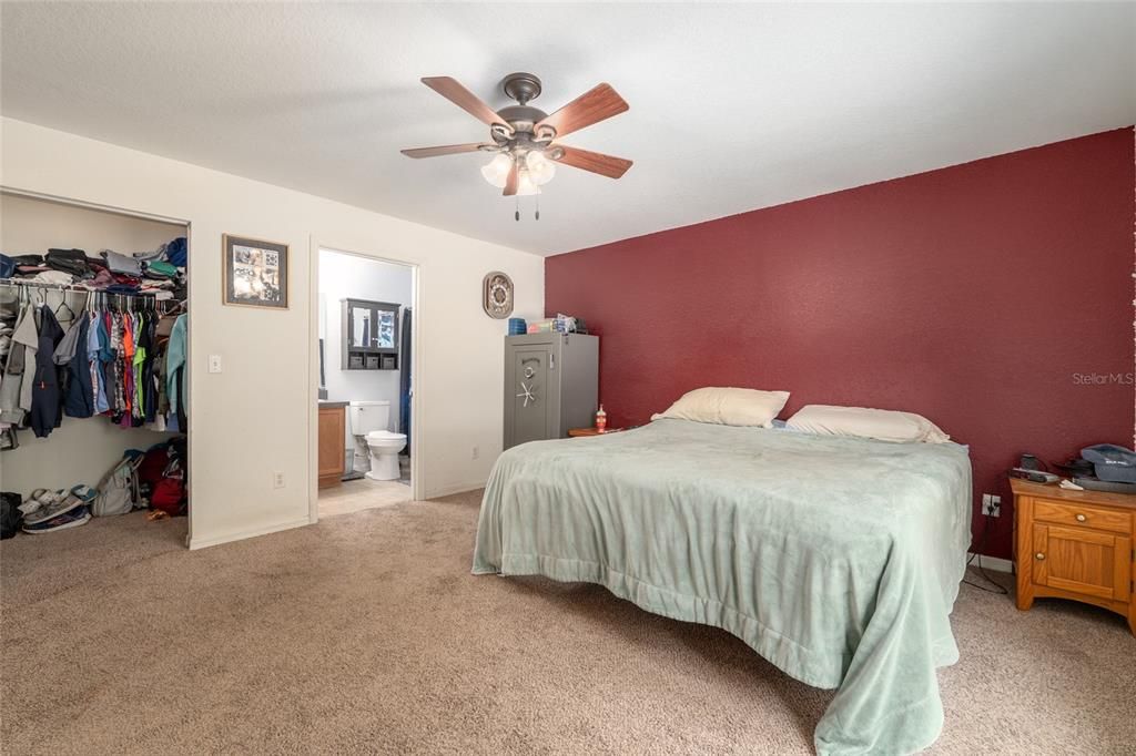 For Sale: $389,900 (3 beds, 2 baths, 1362 Square Feet)