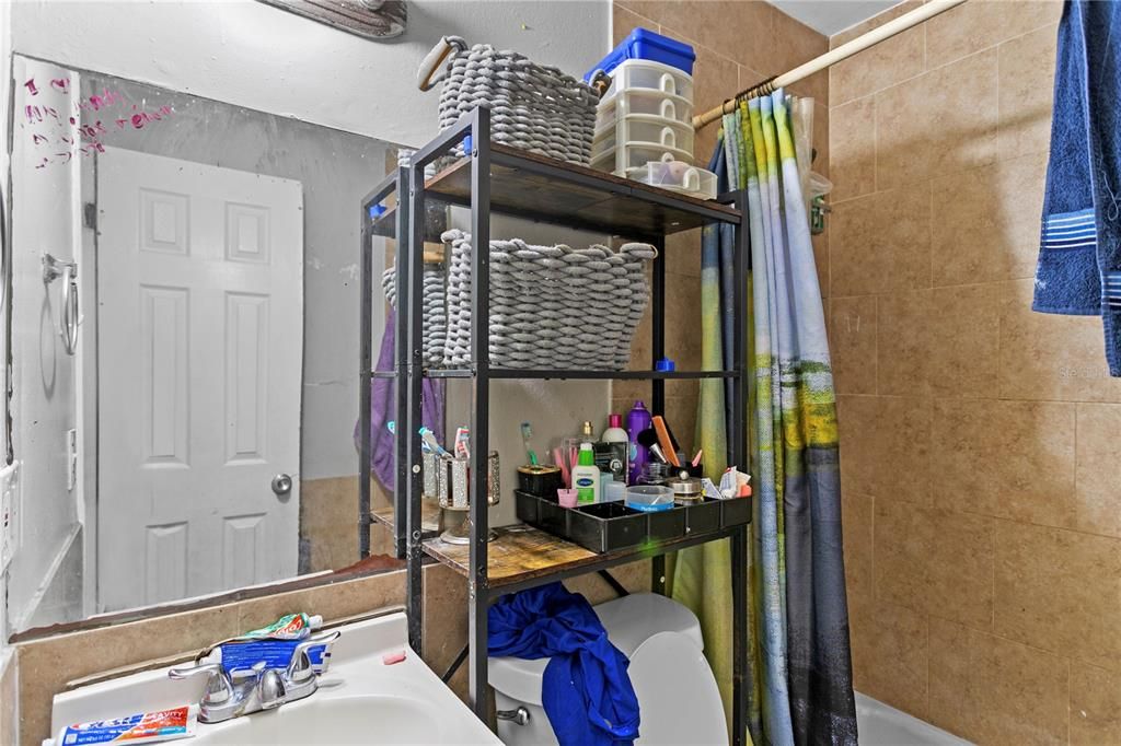 For Sale: $499,000 (6 beds, 0 baths, 1320 Square Feet)